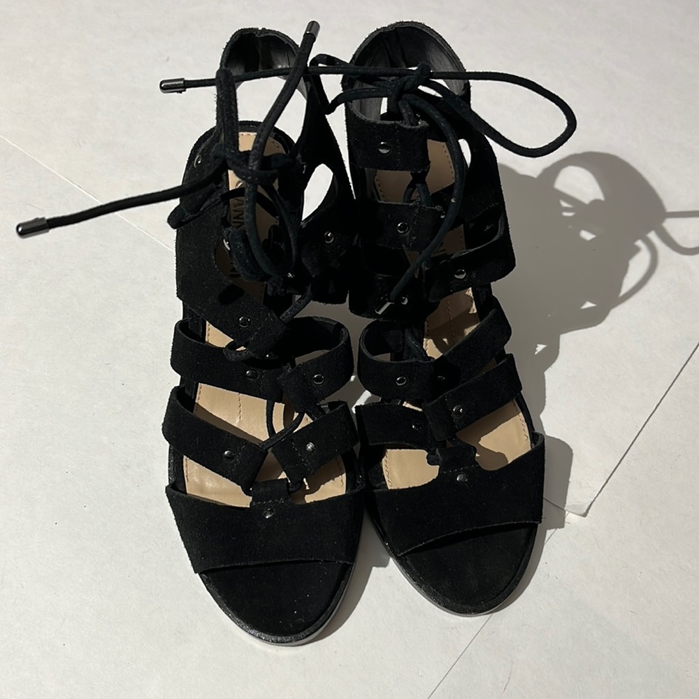 Gianni Bini black suede leather lace-up strappy block heels size 6 shoes sandals